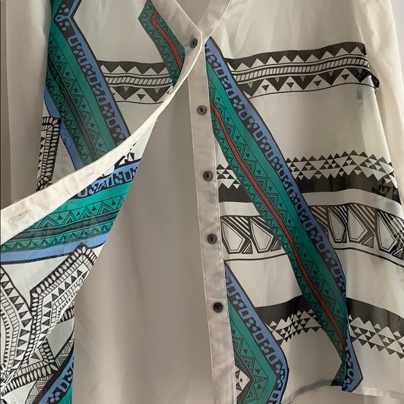 High low sheer blouse - Picture 3 of 8